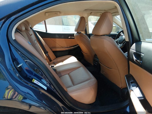 Lexus Is