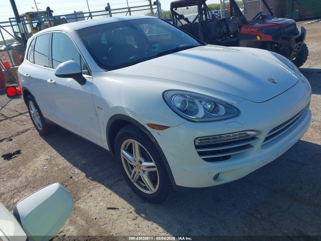 Salvage Porsche Cayenne Image