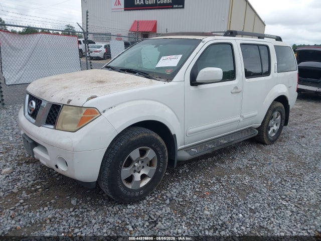 Nissan Pathfinder Se
