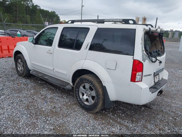 Nissan Pathfinder Se