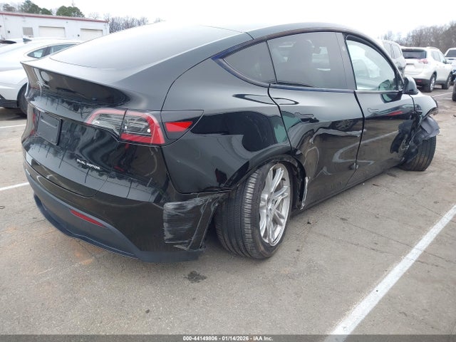 Tesla Model Y Long Range Dual Motor All-wheel Drive