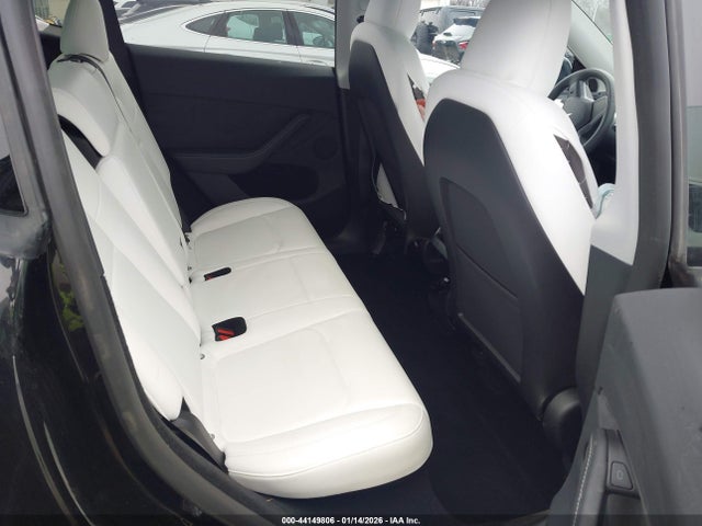 Tesla Model Y Long Range Dual Motor All-wheel Drive