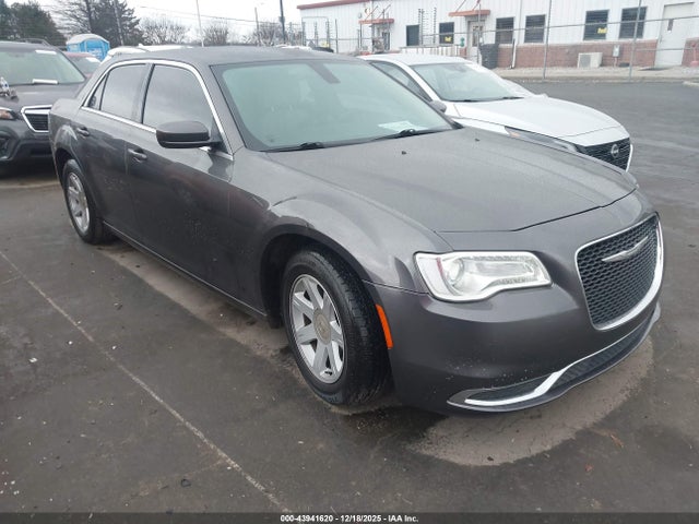 Salvage Chrysler 300 Image