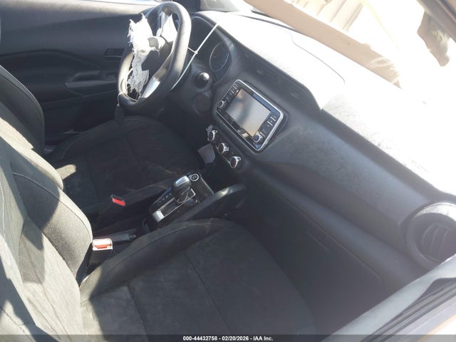 Nissan Kicks S Xtronic Cvt