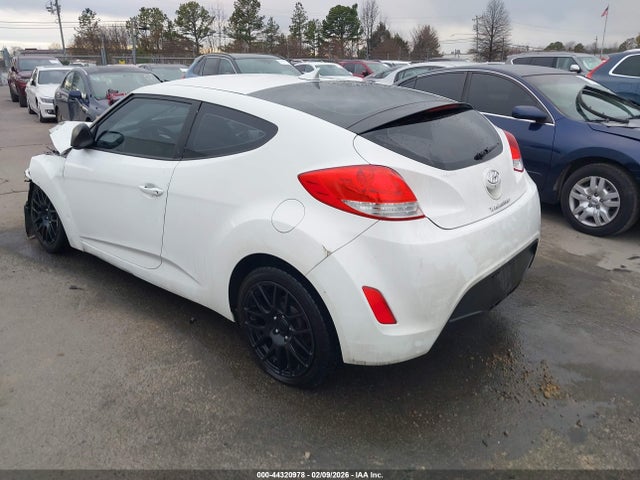 Hyundai VELOSTER