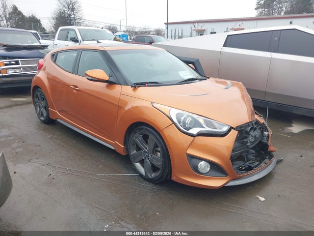 Salvage Hyundai VELOSTER Image