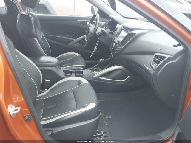 Hyundai VELOSTER Turbo