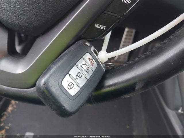 Hyundai VELOSTER Turbo