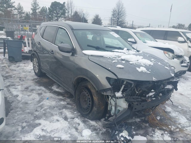 Salvage Nissan Rogue Image
