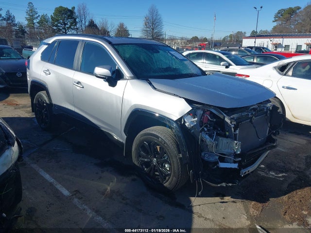 Salvage Toyota RAV4 Image