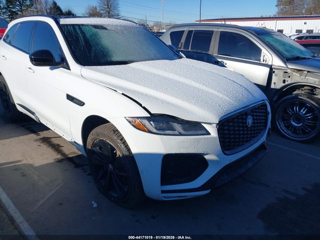 Salvage Jaguar F-PACE Image