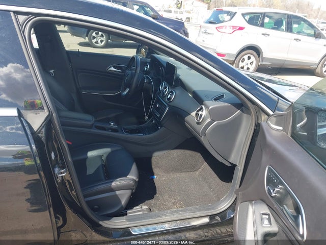 Mercedes-Benz Cla-class 4matic