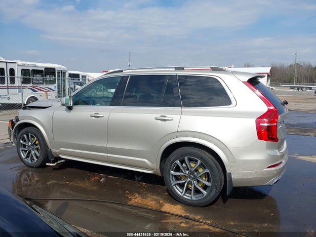 Volvo XC90 T6 Momentum