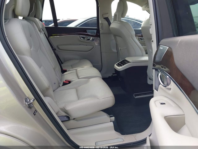 Volvo XC90 T6 Momentum