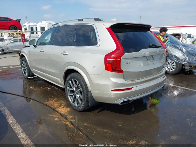 Volvo XC90 T6 Momentum