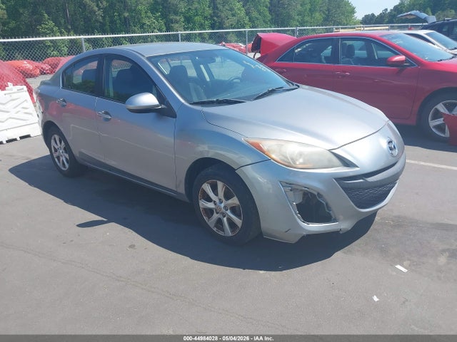 Salvage Mazda Mazda3 Image