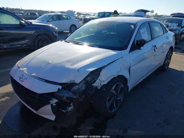 Hyundai ELANTRA Sel
