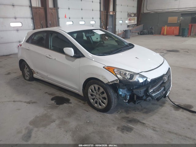 Salvage Hyundai ELANTRA Image