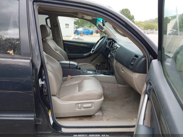 Toyota 4Runner Limited V8