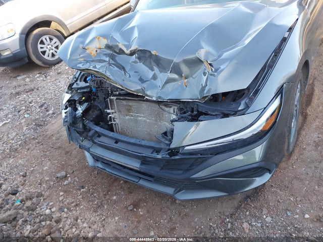 Hyundai ELANTRA Blue