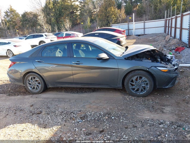 Hyundai ELANTRA Blue