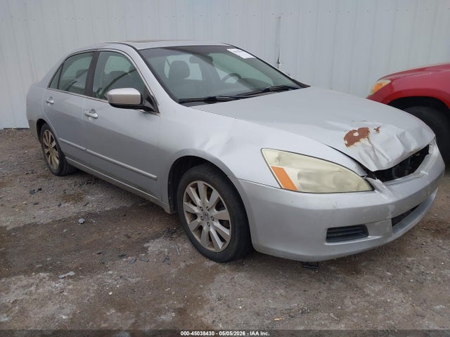 Salvage Honda Accord Image