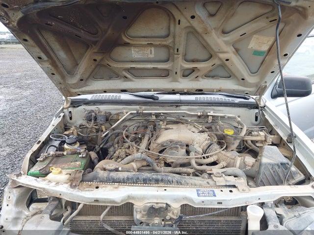 Nissan Frontier Xe-v6