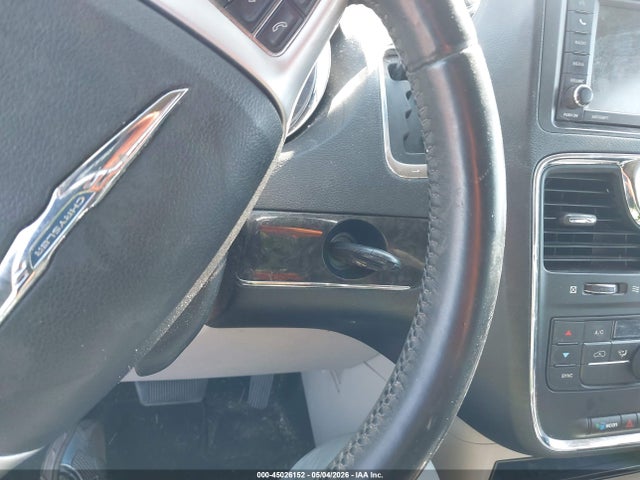 Chrysler Town & Country Touring