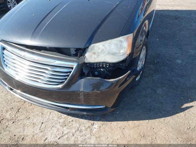 Chrysler Town & Country Touring