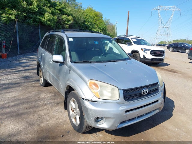 Salvage Toyota RAV4 Image