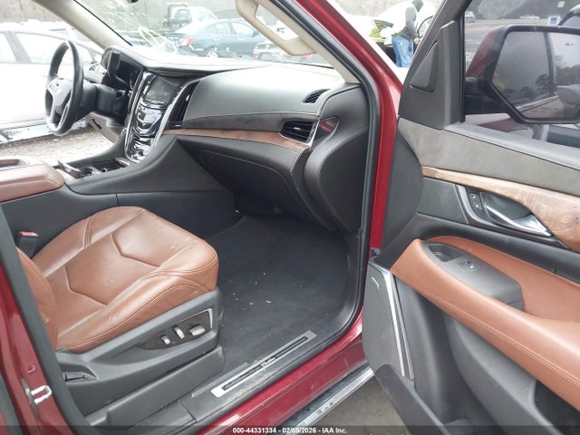 Cadillac Escalade Premium Collection