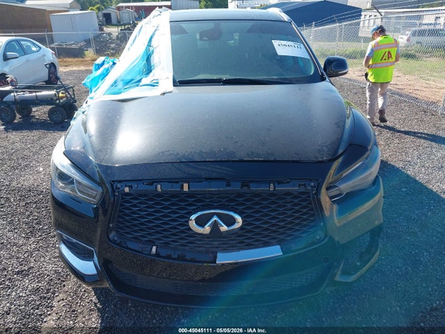INFINITI Qx Luxe