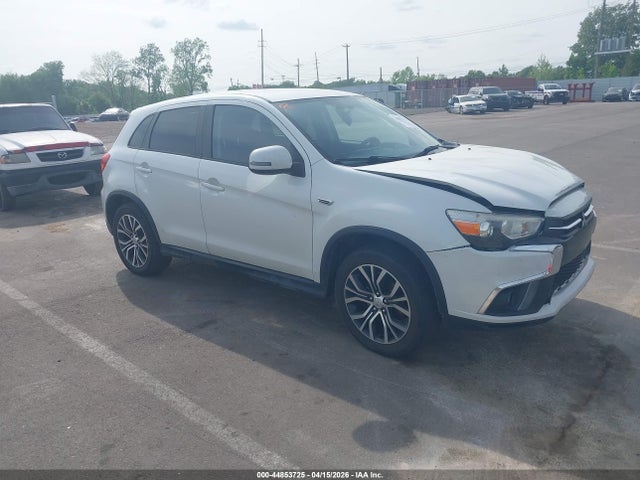 Salvage Mitsubishi Outlander Image