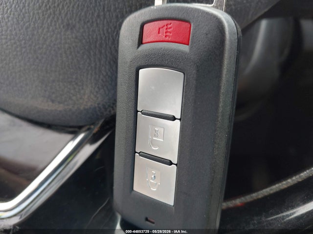 Mitsubishi Outlander 2.0 Se