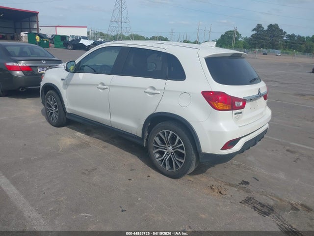 Mitsubishi Outlander 2.0 Se