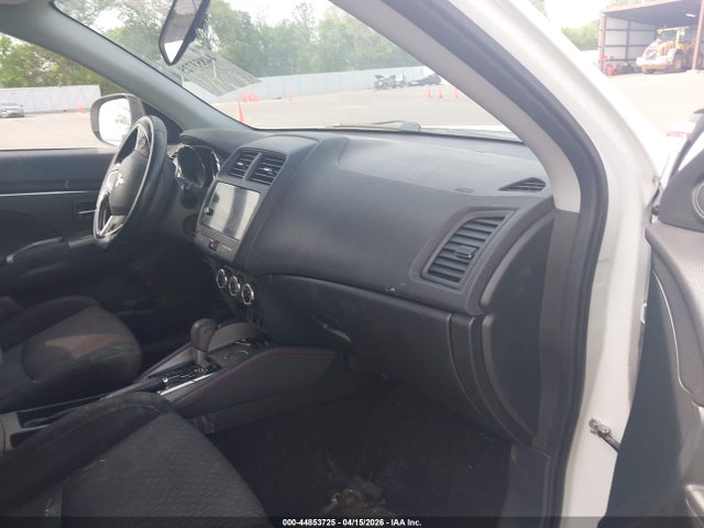 Mitsubishi Outlander 2.0 Se