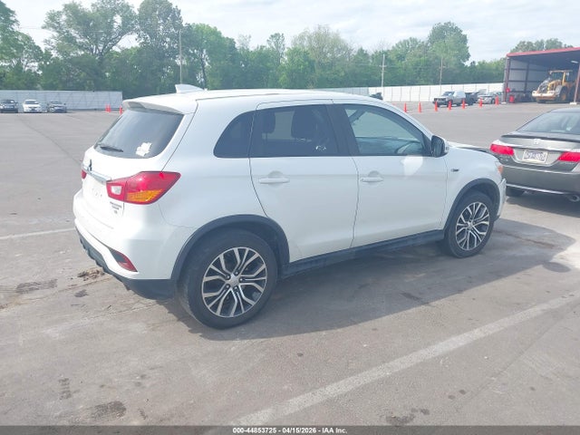 Mitsubishi Outlander 2.0 Se