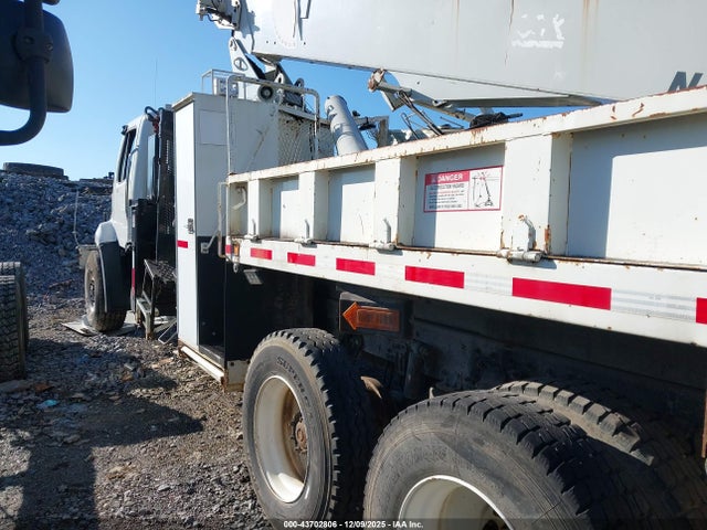 Freightliner 108sd