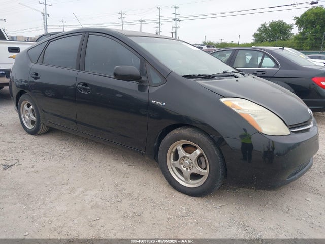 Salvage Toyota Prius Image