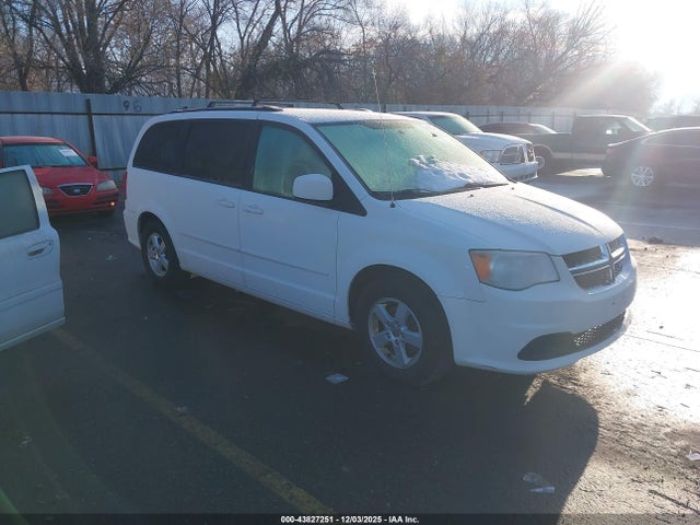 Salvage Dodge Grand Caravan Image