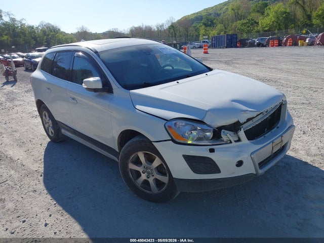 Salvage Volvo XC60 Image