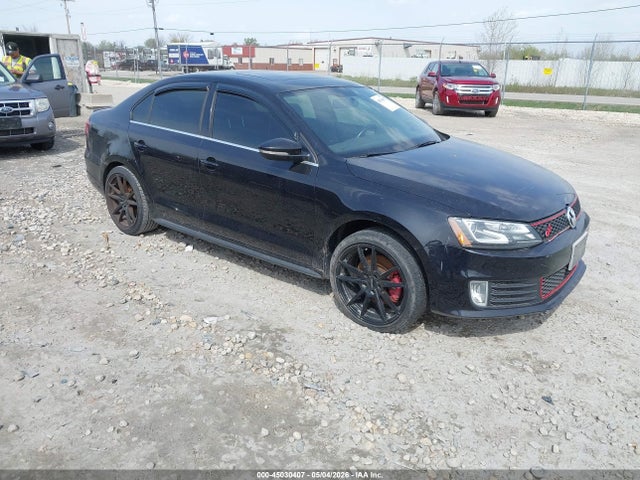 Salvage Volkswagen Jetta Image