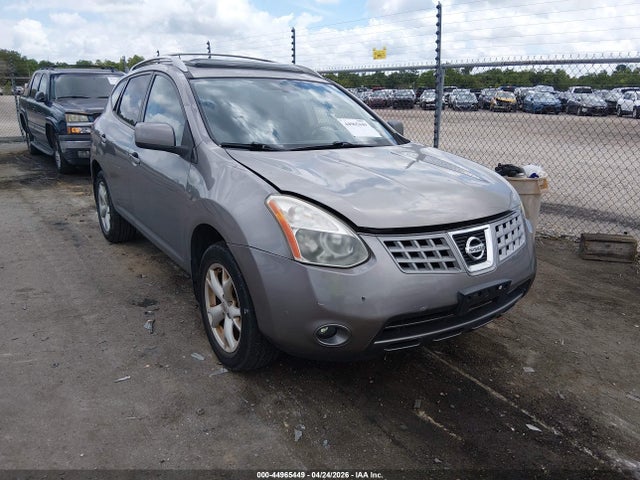 Salvage Nissan Rogue Image