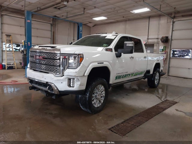 General Motors Sierra 2500HD 4wd  Standard Bed Denali