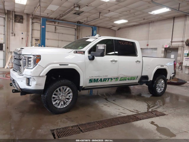 General Motors Sierra 2500HD 4wd  Standard Bed Denali