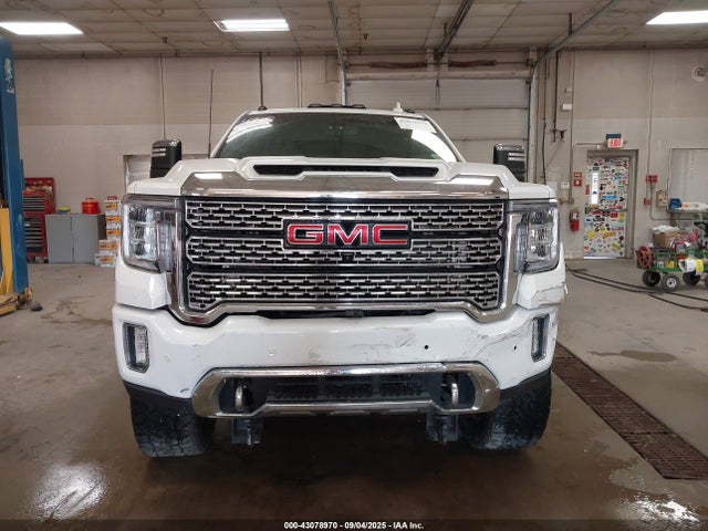 General Motors Sierra 2500HD 4wd  Standard Bed Denali