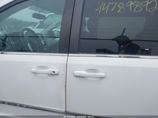 Chrysler Town & Country Touring