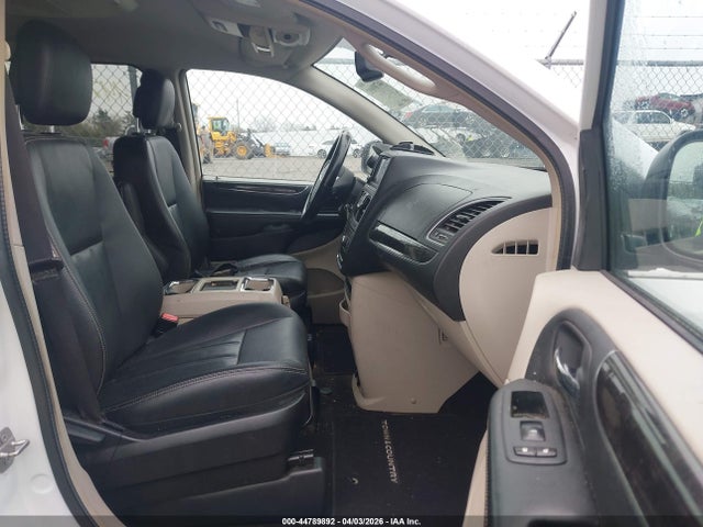 Chrysler Town & Country Touring