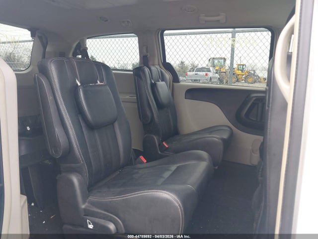 Chrysler Town & Country Touring