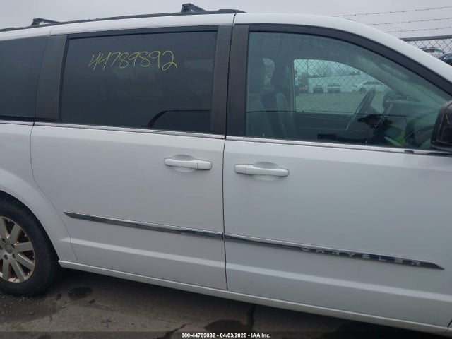 Chrysler Town & Country Touring